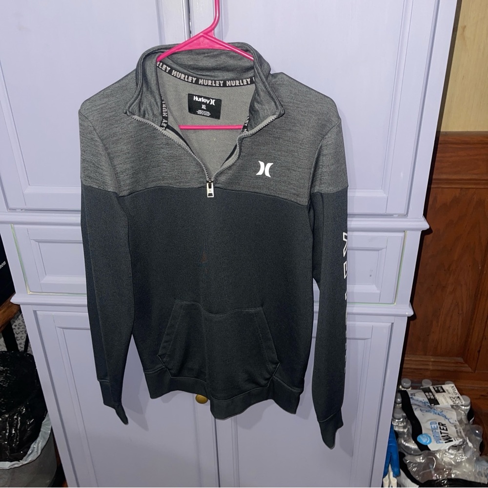 Hurley half zip Big Boys Size XL